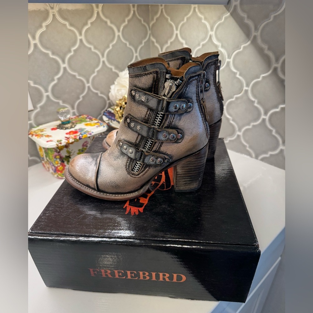 FREEBIRD Beckett Pewter leather boots booties size 8 - Picture 3 of 13